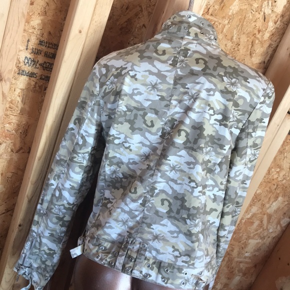 Point Zero Light Jacket - Picture 7 of 8